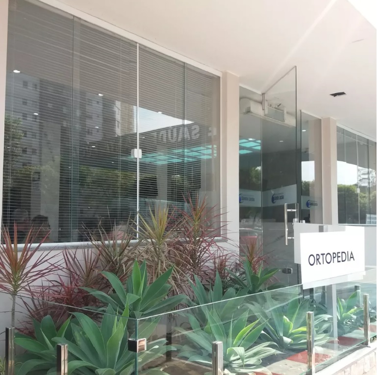 Entrada do Centro Ortopédico Santa Lúcia